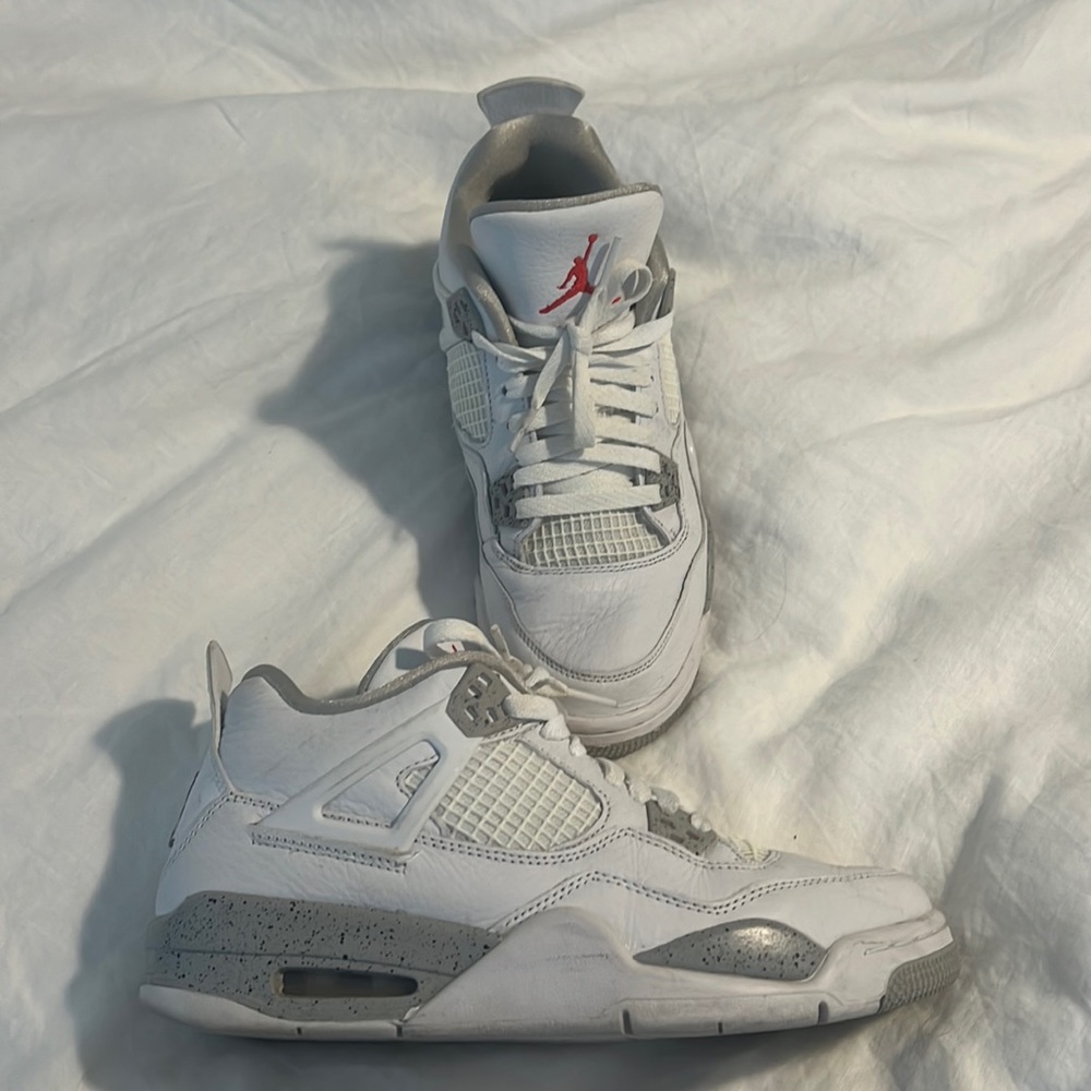 Jordan 4 ‘White Oreos’